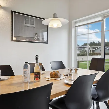 Beautiful In With Kitchen Holiday home